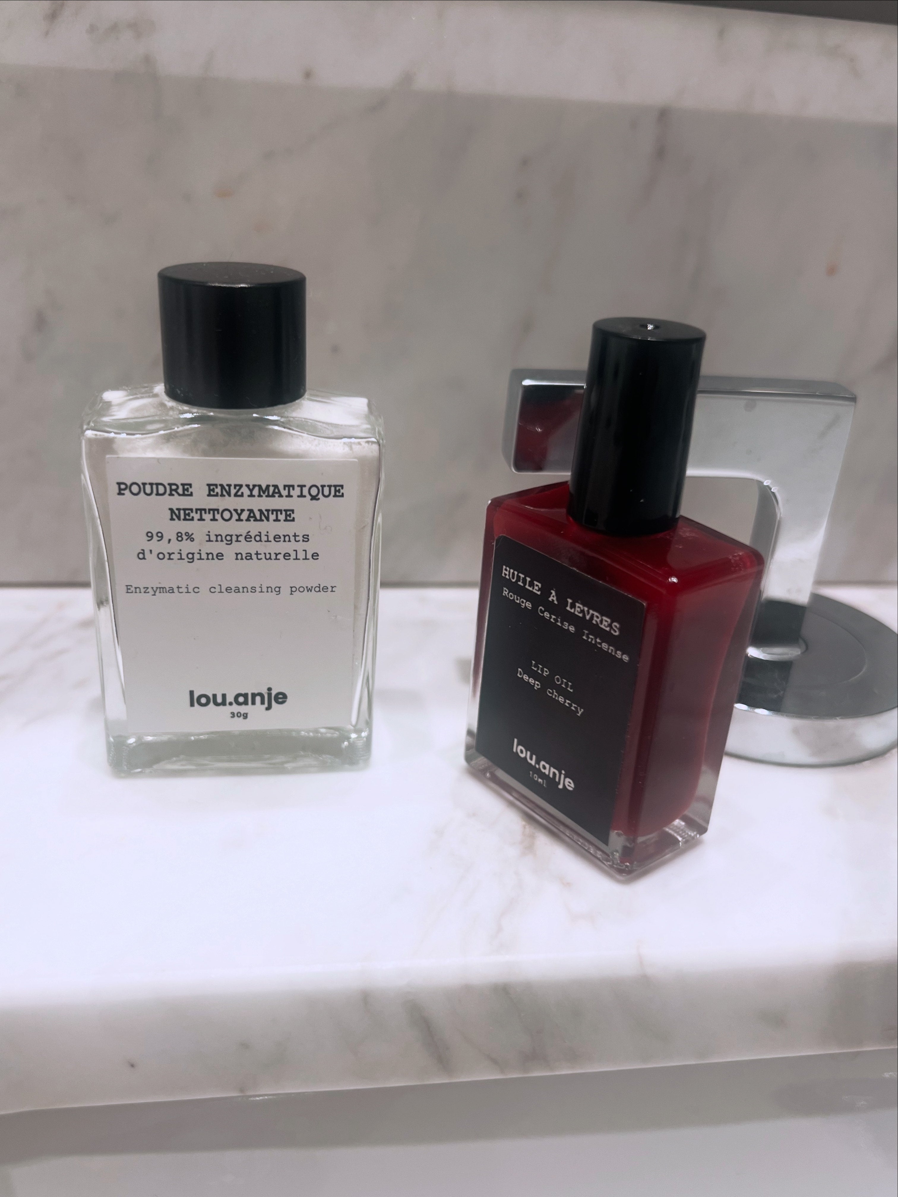 HUILE À LÈVRES TEINTEE ROUGE CERISE